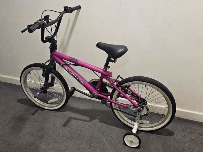 Girls bike 20inch Bmx Stabilisers