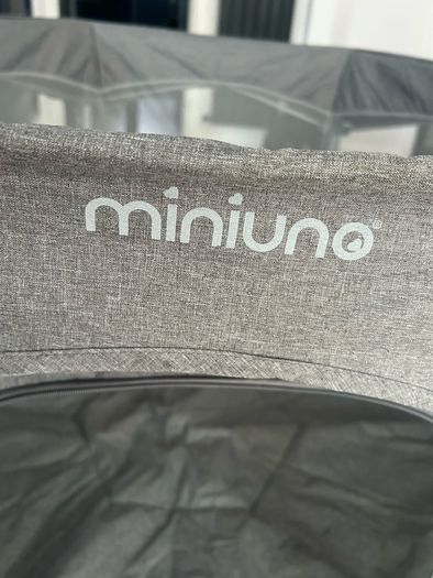 miniuno Hexipen Folding Playpen and carry bag