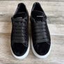 Black velvet oversized Alexander McQueens Image 2