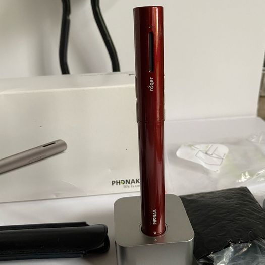 Phonak Roger Pen 1.1 Wireless Listening Device  with Dock, Charger & Cables