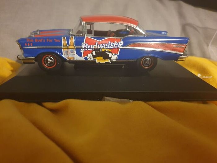 Budweiser Dinky 1957 Die.cast Model chevrolet belair 1.43 scale