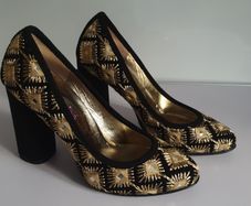 Le Babe Womens Gold Black Embroidered Block Heel Shoes EU36 UK3 BNIB Italy CAN POST