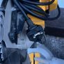 Dewalt 305mm slide mitre saw Image 3