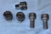 Ford Locking Nut Set New
