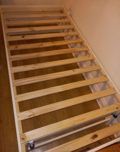 Single guest bed