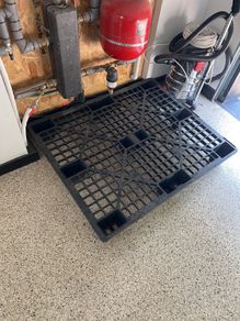 Plastic pallet