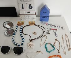 Girlie Bits &Bobs