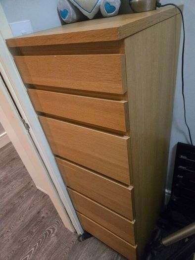 unit   cabinet with 8 drawers