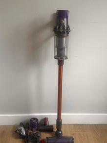Dyson v10 vacuum