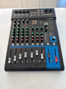 MG10XUF - Analog Mixer