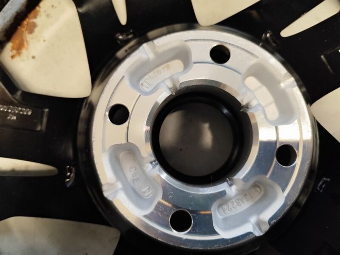 Peugeot 208 alloy wheel