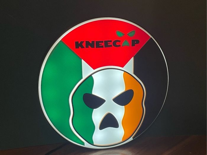 Kneecap Lightbox
