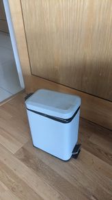 Dust Bin / Trash Bin (Small)
