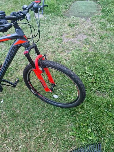 2 like new mountain bikes 150 for males bike 100 for smaller bike