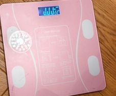 Glass bathroom scales pink
