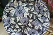 plate, EIT purple and black