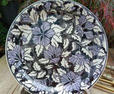 plate, EIT purple and black