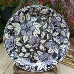 plate, EIT purple and black
