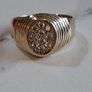 9ct gold ring With cluster diamonds hallmarked 375 Image 5