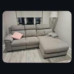 Electric L-Shaped Reclining Corner Sofa. Excellent Condition