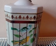 Vintgae aviary tin