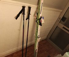 mens skis and poles