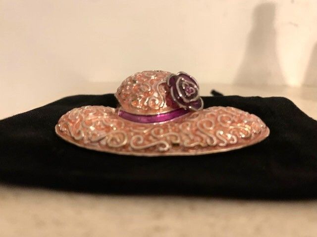 Vintage Signed Liz Claiborne Brooch
