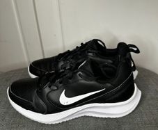 Nike todos trainers