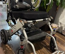Igo electric wheelchair