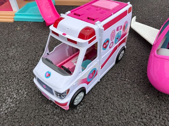 Barbie Dreamhouse bundle