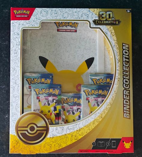 FREE TRACKED SHIPPING, Pokemon 30th Celebration Binder Collection