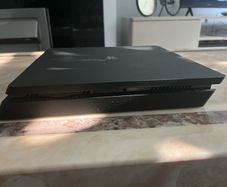 Playstation 4 Slim