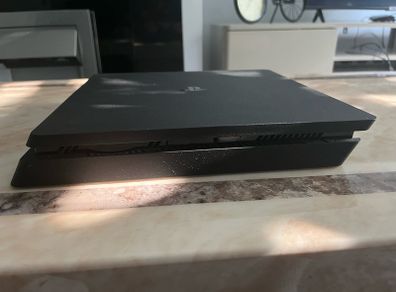 Playstation 4 Slim