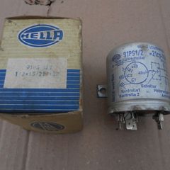 Hella 12 Volt Flasher Unit.