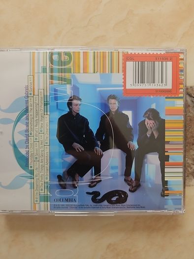 Bowie CD  - Hours
