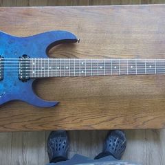 Ibanez RG7421 (w/ Black Winter pickups)