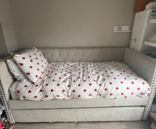 single bed with pull out single bed