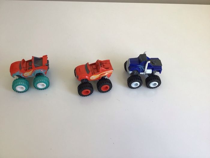 Bundle of 3 Die Cast & Plastic Blaze and the monster machines vehicles
