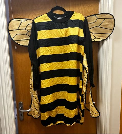 Bee fancy dress costume size 2XL about size 18