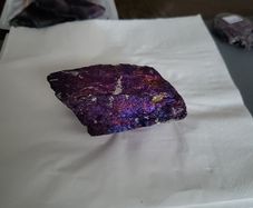 Copper iron ore with malachite