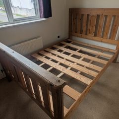 Solid wood bed 4ft