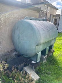 Oil tank