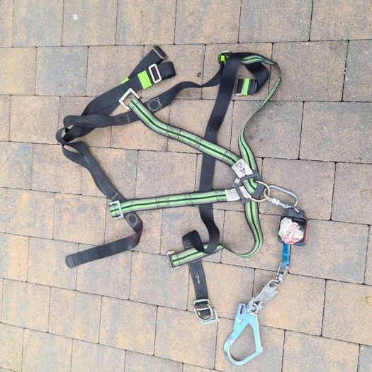 Complete Fall-Arrest Kit EN 361:2002 Full-Body Harness + Protecta M98-AD-10102 SRL  Inspection JRG