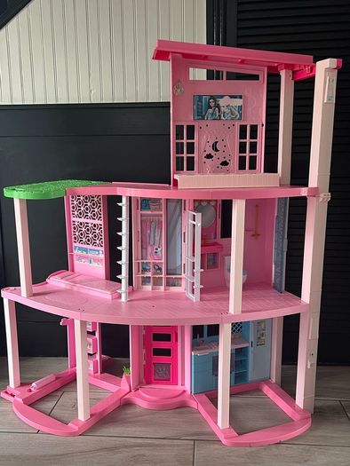 barbie dream house