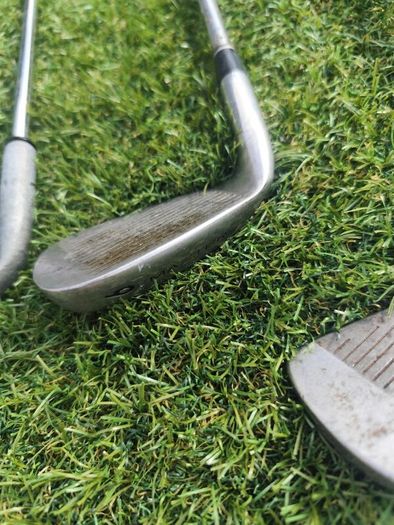 golf clubs