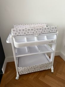 babylo changing table and bath
