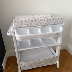 babylo changing table and bath