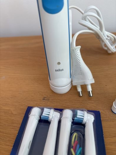 Electric Toothbrush