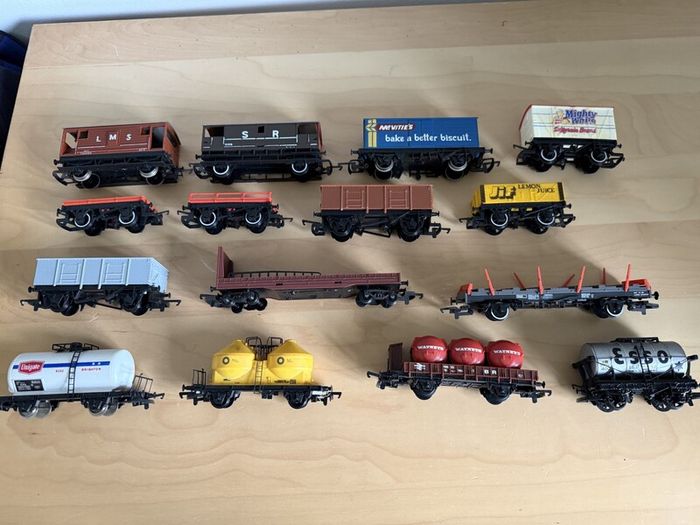 Hornby Wagons x 15 off