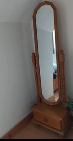 Standing mirror